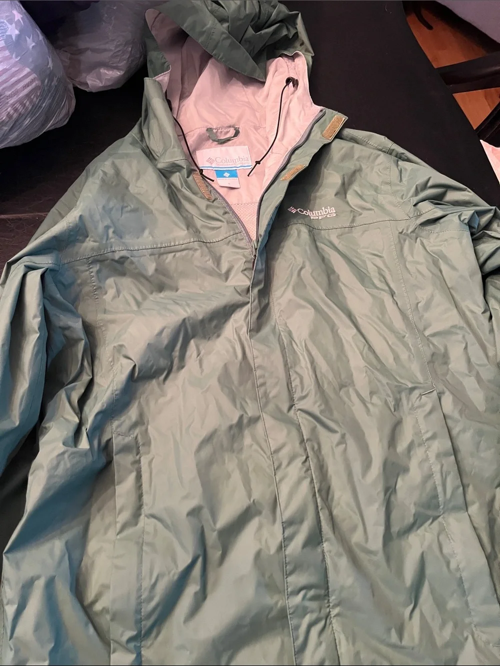 Columbia Men's Sage Green Waterproof Hooded Rain Jacket